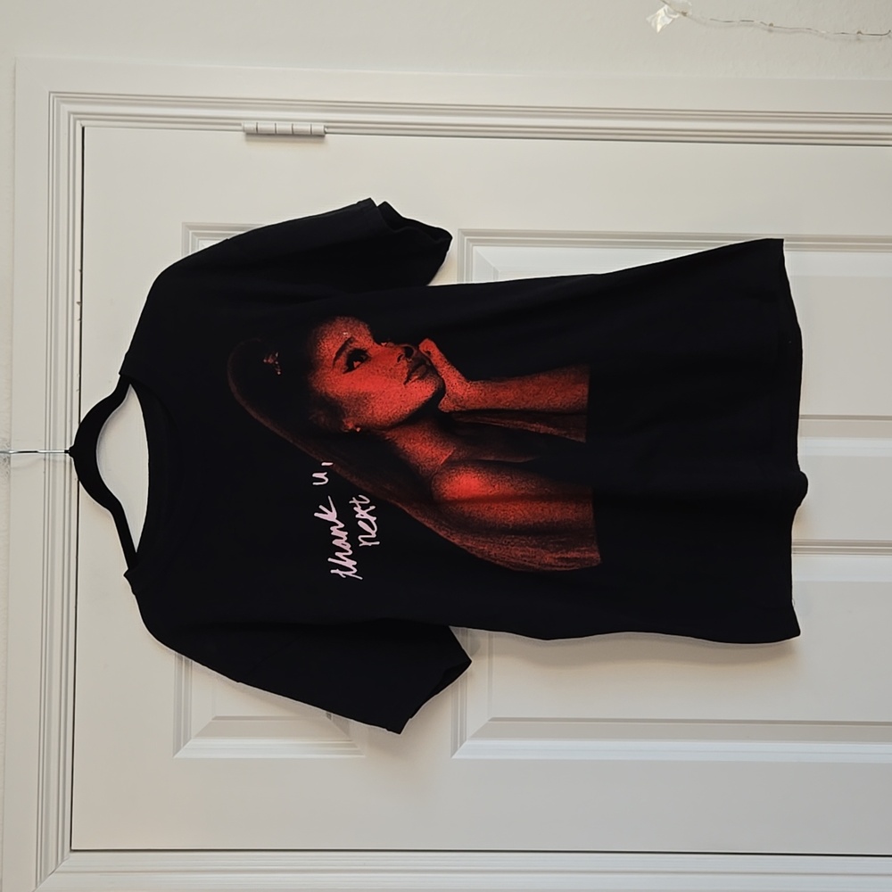 Thank u Next Tour Mask + Shirt